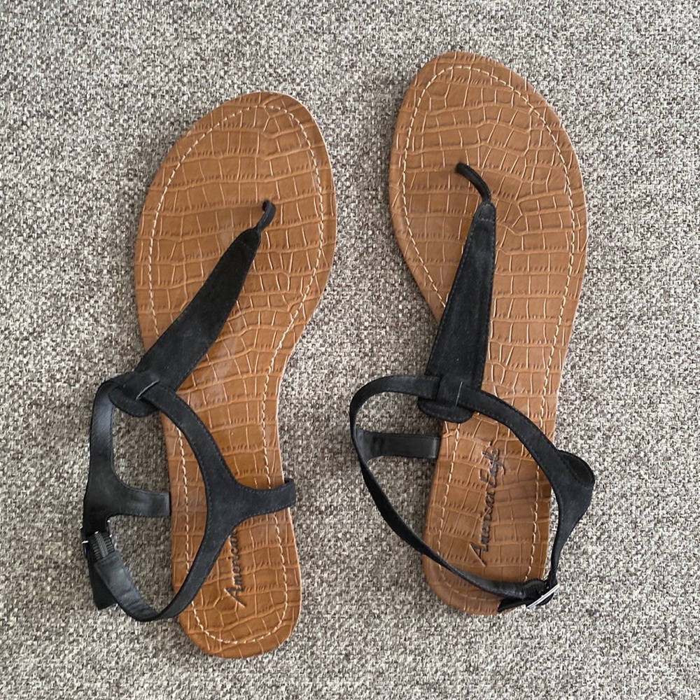American Eagle Sandals